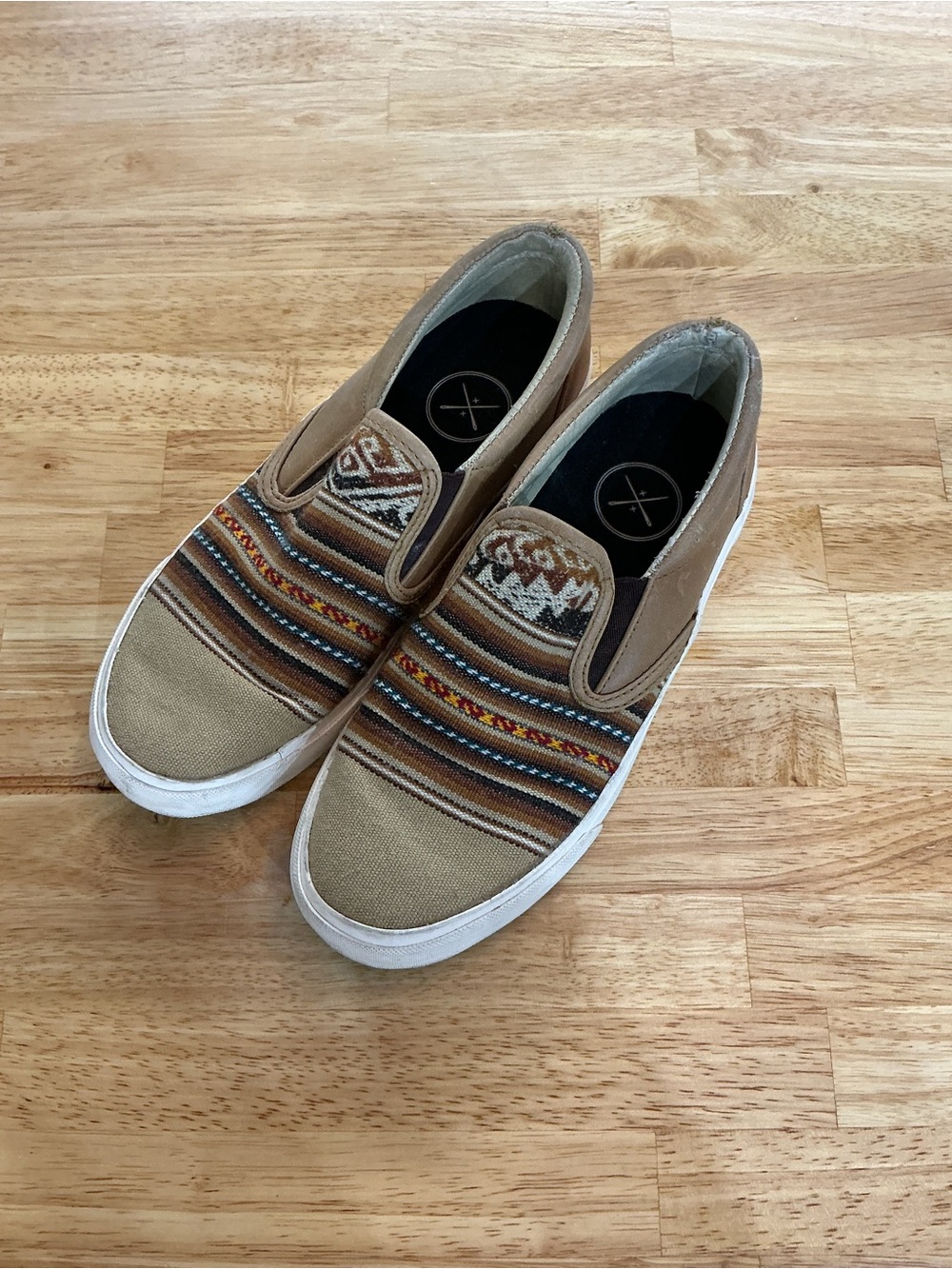 Inkkas Tribal Slip On Sneakers Tan Canvas Leather Women’s Size 7 Boho Casual